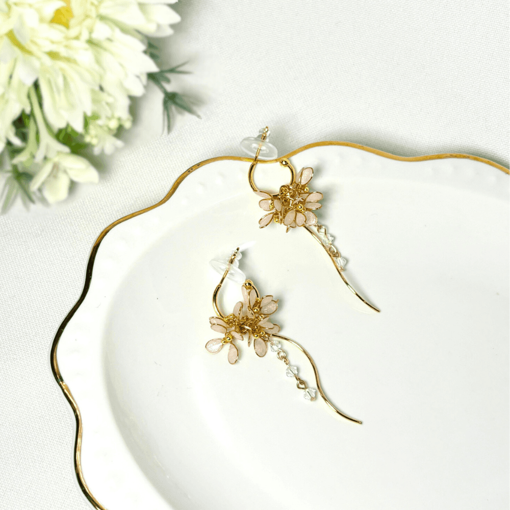 【銀木犀/ギンモクセイ】2wayフープピアス 揺れるホワイト 金属アレルギー対応 サージカルステンレス 受注生産